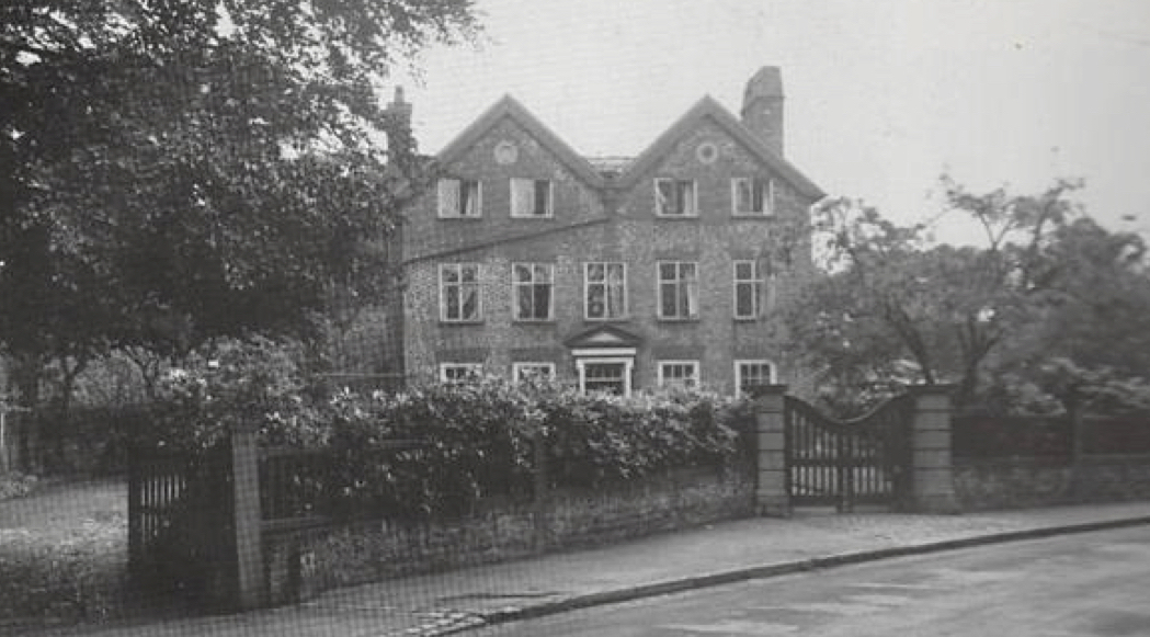 An Artful Gardener - Astley Old Vicarage circa 1800